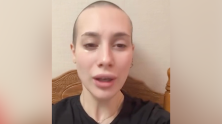 «Ұрып, шашымды алып тастады»: Қазақстанда қылмыстық іс қозғалған әйел көмек сұрады