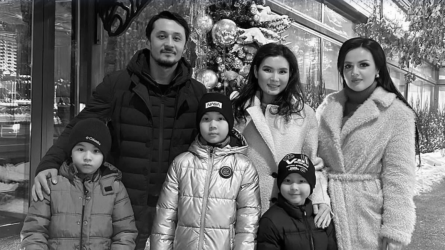Скончался старший сын актера Рустема Жаныаманова