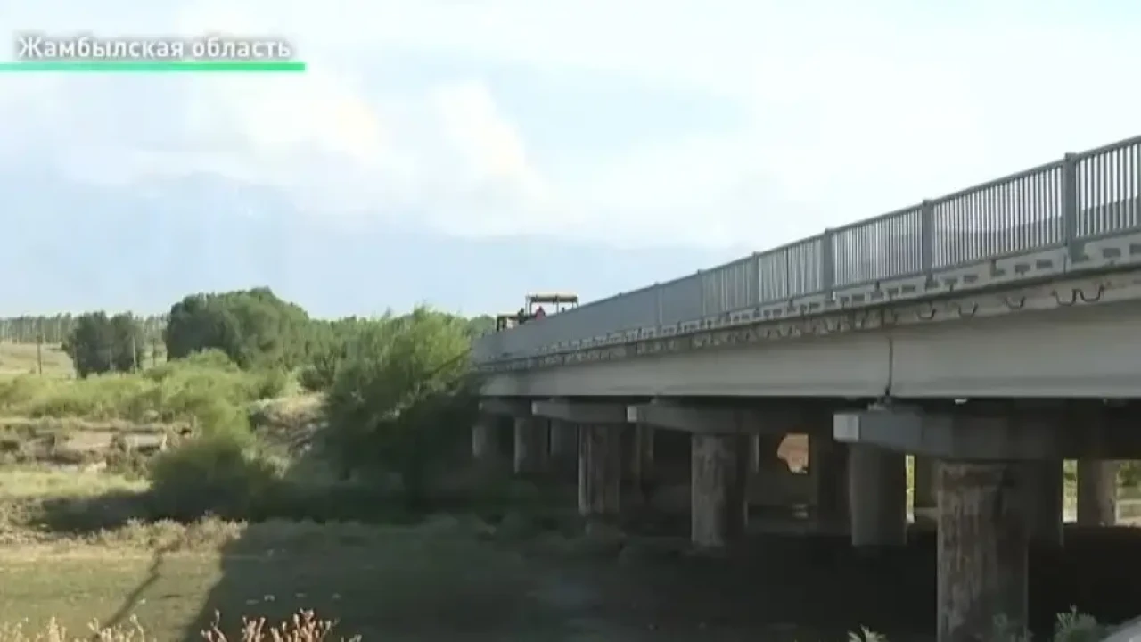В Жамбылской области проверили дороги после толчков