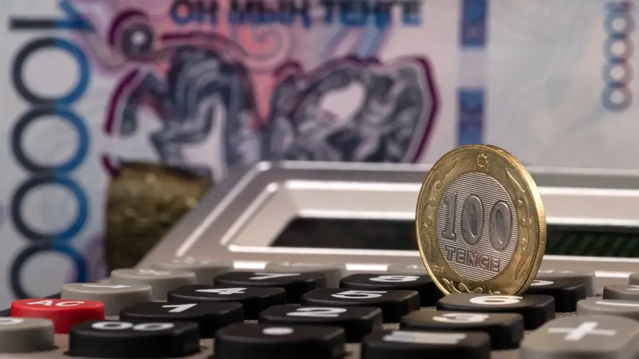 Казахстанцам списали штрафы и пени на 9,3 млрд тенге