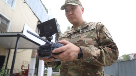 Военнослужащие Казахстана отрабатывают методы борьбы с беспилотниками
