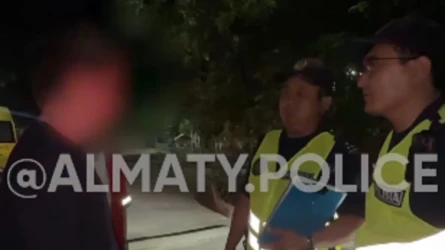 В Алматы мужчину избили, приняв его за закладчика наркотиков