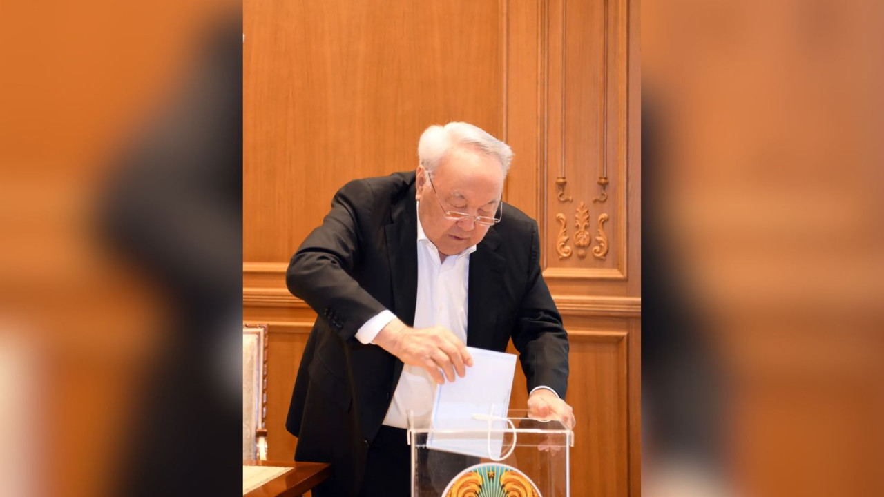 Денсаулығына байланысты Нұрсұлтан Назарбаев үйінде дауыс берді