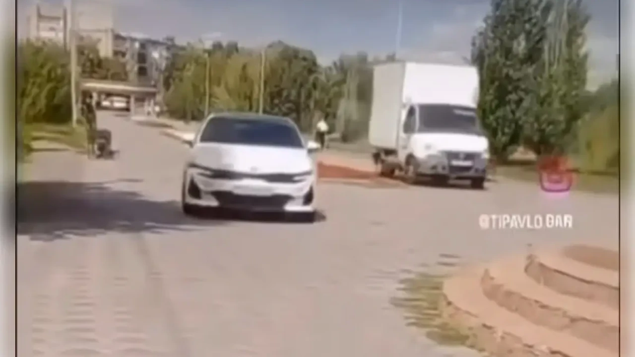 Павлодарда Kia мен «Газель» жүргізушілері тротуармен жүріп, жауапқа тартылды