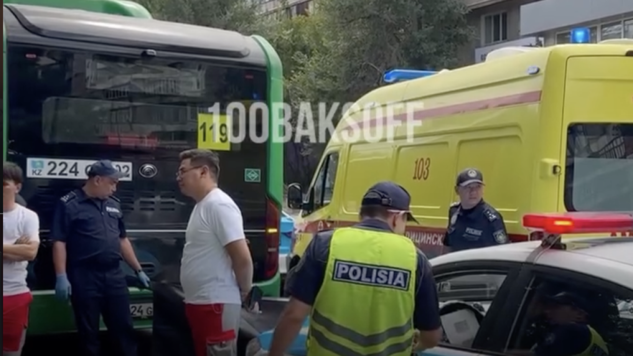 Алматыда автобус жас қызды қағып өлтірді