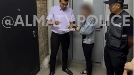 Алматыда есірткі таратуға жұмысқа тұрған әйел екінші күні-ақ қолға түсті