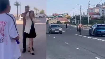 Ақтауда ер адам қызды «зорлаймын» деп қорқытты: жанжал видеоға түсіп қалды