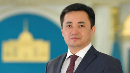 Toqaev Quryltaı tóraǵalyǵyna Aıbek Dádebaıdy usyndy
