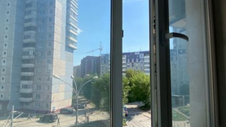 В Костанайской области 22-летний парень упал с восьмого этажа
