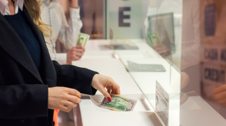 Доллар, еуро, рубль: 25 тамыздағы айырбастау бағамы қандай