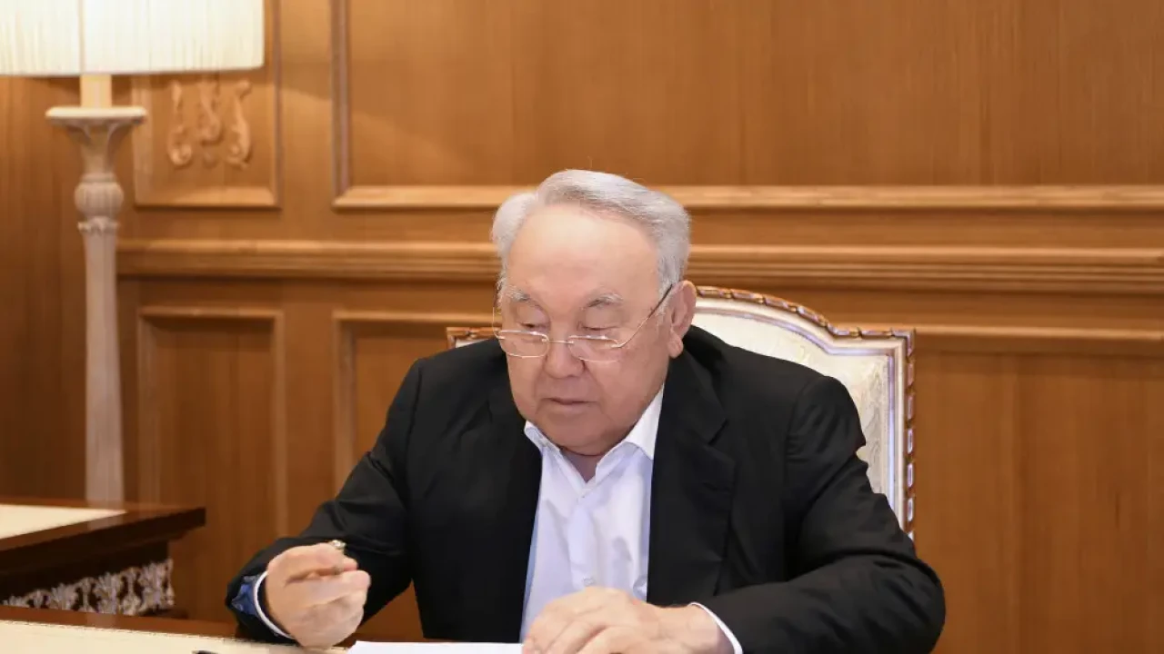 Нурсултан Назарбаев проголосовал на дому из-за состояния здоровья