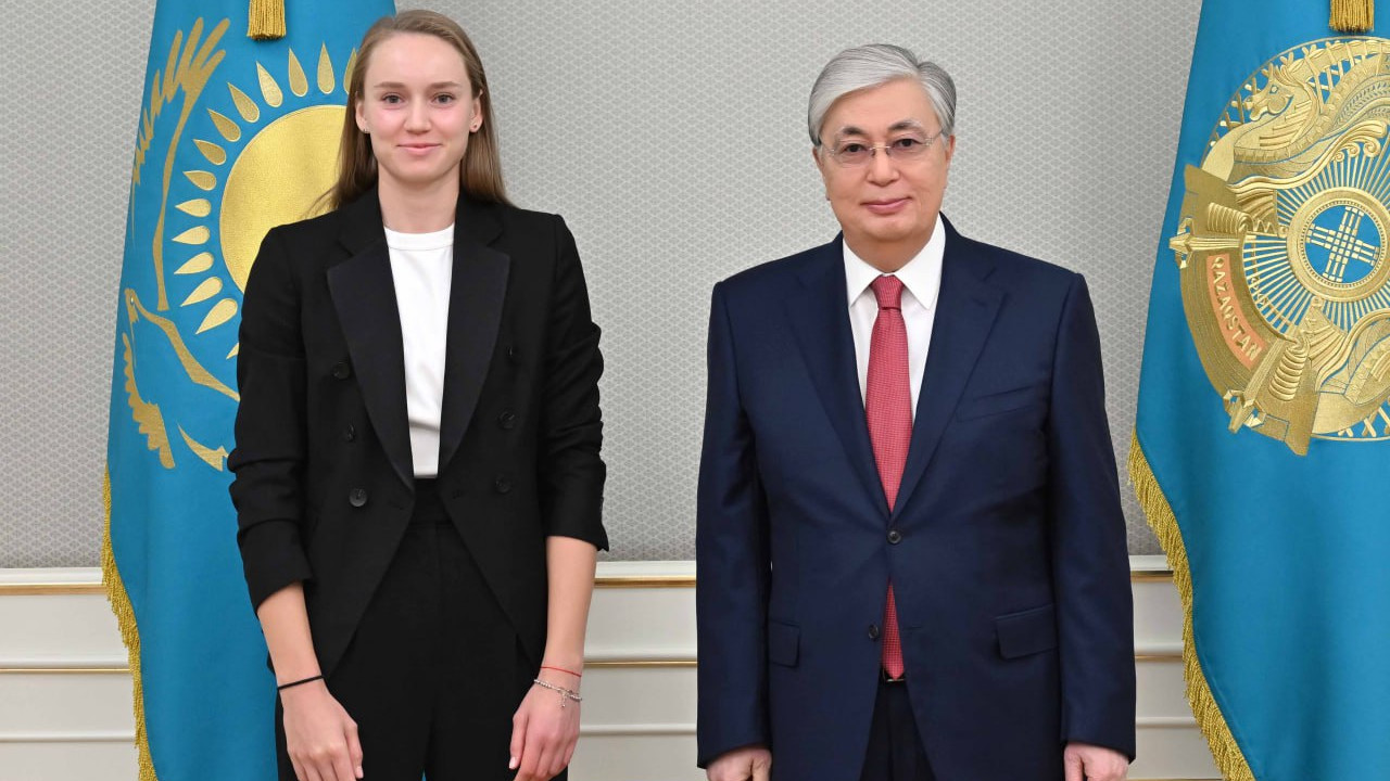 Тоқаев Елена Рыбакинаны әлемнің бірінші ракеткасы атануымен құттықтады