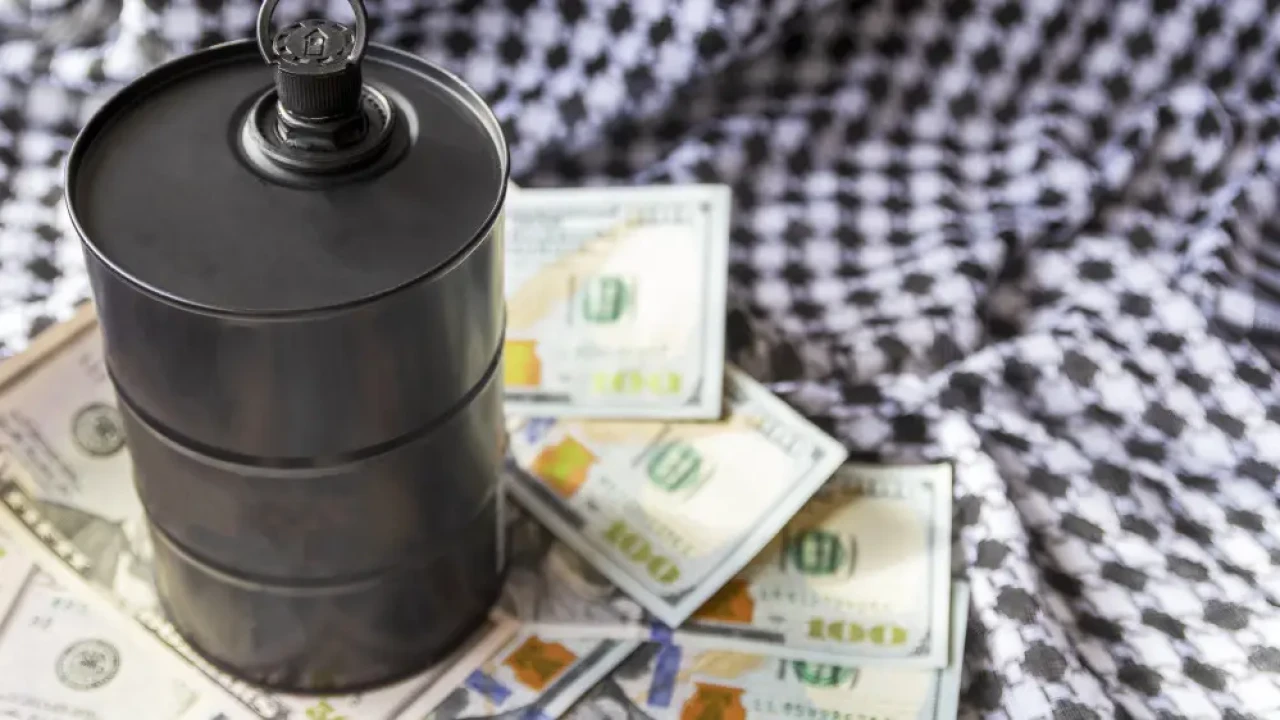 Цена нефти Brent превысила $100 за баррель