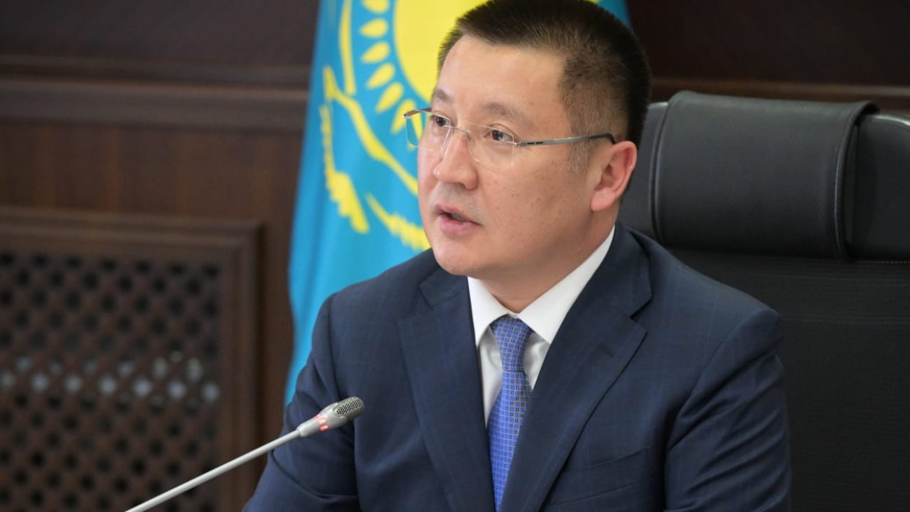 Павлодар облысының әкімі 19 жастағы қызға жұмыс табуға көмектеспек болды