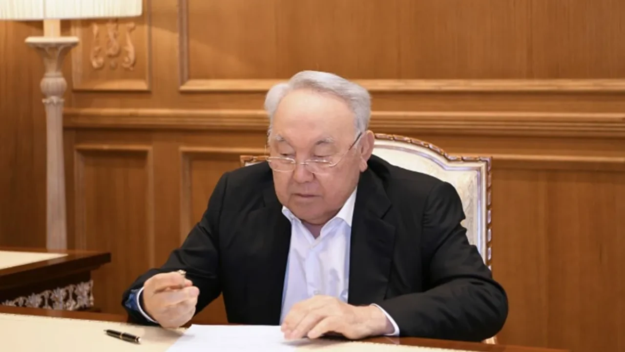 Назарбаев Каспийдегі әскери қызметшілердің қазасына байланысты көңіл айтты