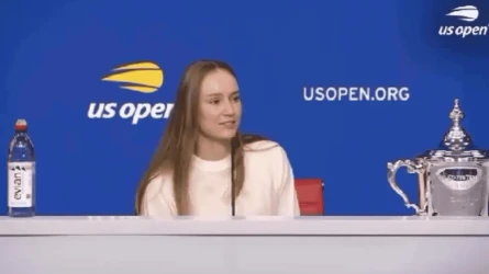 Елена Рыбакина дождалась вопроса казахстанского журналиста и восхитила иностранцев