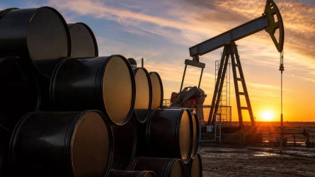 Цены на нефть снова снижаются на мировом рынке