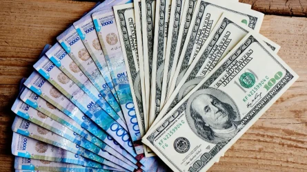 Доллар подешевел: курсы валют в Казахстане на 2 сентября
