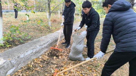 В Астане продолжается масштабный экологический месячник «Таза Қазақстан»