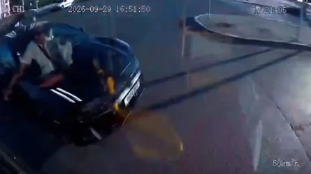 Астанада Zeekr автобусты соқты: төрт адам ауруханаға жеткізілді