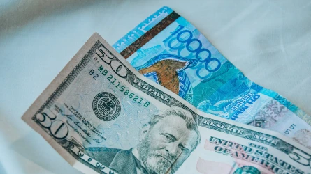 Доллар превысил 450 тенге: курс валют на 14 сентября