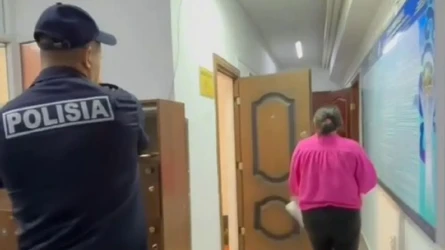«Стрессті басатын массаж» ұсынған талдықорғандық әйел тағы да полицияға түсті